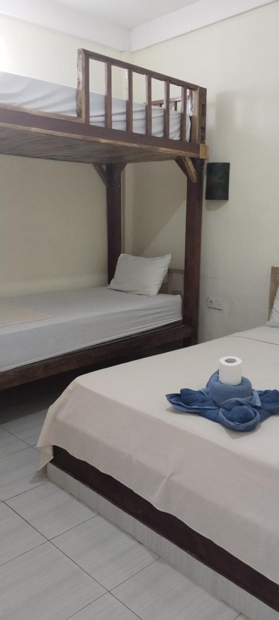 Amed Stop Inn Homestay, Rooftop Restaurant And Bar المظهر الخارجي الصورة