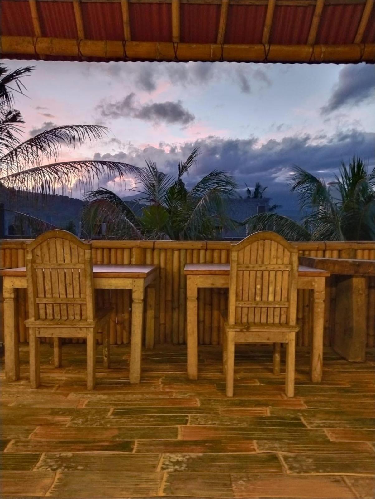 Amed Stop Inn Homestay, Rooftop Restaurant And Bar المظهر الخارجي الصورة
